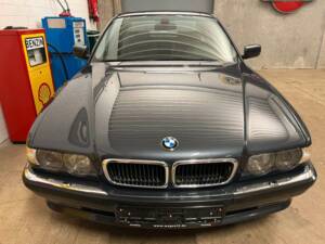 Image 4/20 de BMW 740i (1998)