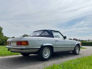 Bild 5/77 von Mercedes-Benz 280 SL (1984)