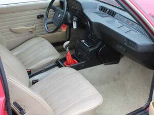 Image 21/30 of BMW 320i (1982)