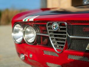 Image 37/50 of Alfa Romeo 2000 GT Veloce (1973)