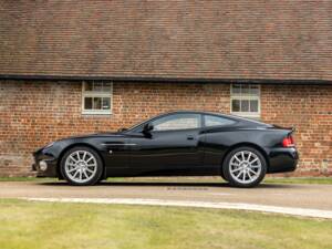 Imagen 13/50 de Aston Martin V12 Vanquish S Ultimate Edition (2007)