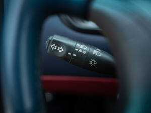 Bild 24/37 von Aston Martin DB 7 Volante (1998)