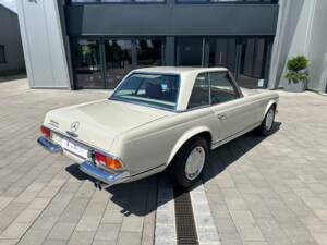 Image 29/30 of Mercedes-Benz 280 SL (1970)