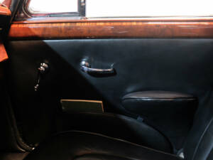 Bild 25/41 von Jaguar Mk II 3.8 (1962)