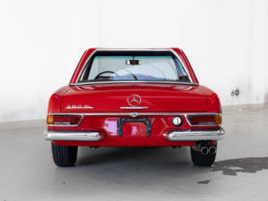 Image 5/30 of Mercedes-Benz 280 SL (1968)
