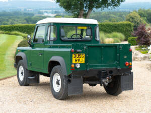 Bild 38/50 von Land Rover Defender 90 Td5 (2006)
