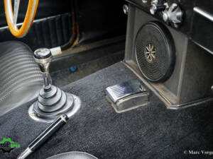 Image 32/46 de MG MGB GT V8 (1975)