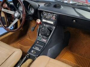 Image 25/43 of Alfa Romeo 2000 Spider Veloce (1982)