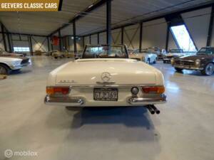 Image 8/12 de Mercedes-Benz 280 SL (1969)