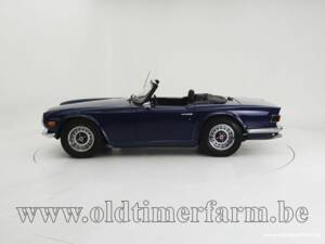 Image 8/15 of Triumph TR 6 (1971)