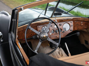 Image 23/47 de Jaguar XK 140 DHC (1956)