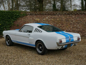 Bild 2/50 von Ford Mustang GT (1965)