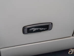 Image 21/22 of Jaguar XJ 12 (1986)