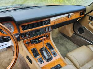 Image 9/10 of Jaguar XJ-S Convertible (1989)