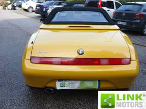 Bild 7/10 von Alfa Romeo Spider 1.8 Twin Spark (2000)