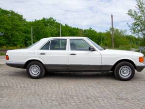 Bild 6/21 von Mercedes-Benz 280 SE (1985)
