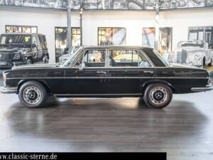 Image 2/15 of Mercedes-Benz 300 SEL 6.3 (1972)