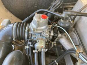 Image 38/49 de Mercedes-Benz 230&#x2F;4 (1974)