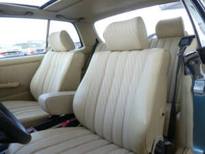 Image 10/20 de Mercedes-Benz 280 CE (1981)