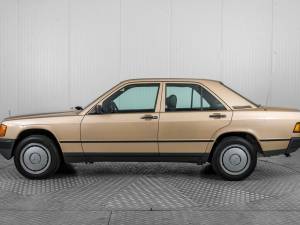 Imagen 11/50 de Mercedes-Benz 190 D (1986)