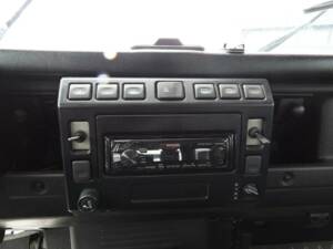 Image 10/15 of Land Rover Defender 90 Td5 (2002)