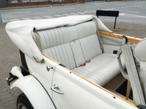 Image 22/50 of Beauford Serie 3 (2010)