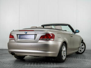 Image 45/50 of BMW 118i (2008)