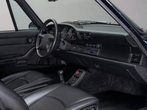 Bild 22/24 von Porsche 911 Carrera (1993)