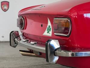 Bild 52/63 von Alfa Romeo Giulia GT 1300 Junior (1973)