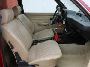 Image 20/30 of BMW 320i (1982)