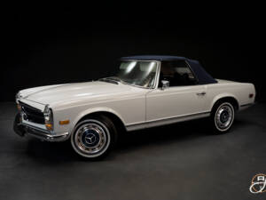 Image 17/23 of Mercedes-Benz 280 SL (1968)