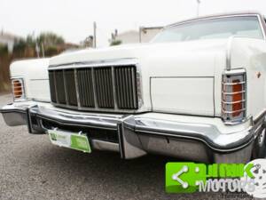 Afbeelding 3/10 van Lincoln Continental Town Coupe (1982)