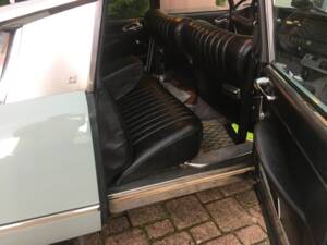Image 33/95 of Citroën DS 21 Pallas (1973)