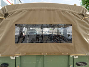 Image 13/30 of Land Rover 88 (1971)