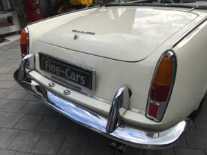 Image 28/33 of FIAT 1200 Convertible (1961)