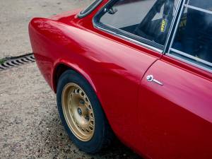 Bild 12/50 von Alfa Romeo Giulia 1600 Sprint GT (1966)