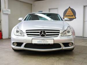 Afbeelding 4/34 van Mercedes-Benz CLS 55 AMG (2005)