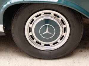 Bild 65/79 von Mercedes-Benz 280 SE 3,5 (1970)