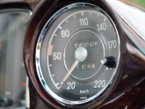 Image 36/56 of Mercedes-Benz 250 SE (1966)