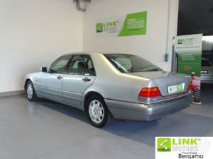 Image 2/10 of Mercedes-Benz C 280 (1994)