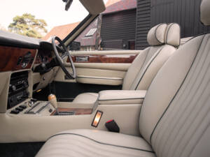 Image 37/45 of Aston Martin V8 Volante (1984)