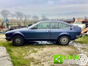 Image 4/10 of Alfa Romeo Alfetta GTV 2000 (1977)