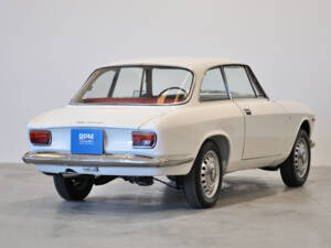 Image 24/30 of Alfa Romeo Giulia 1600 Sprint GT (1964)