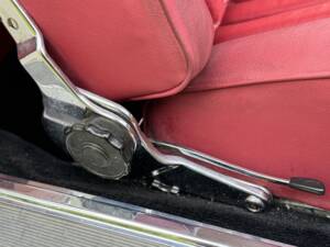 Image 25/132 of Mercedes-Benz 220 SE b (1963)