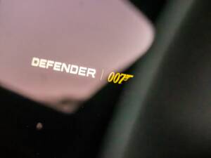 Image 27/50 of Land Rover Defender 110 V8 &quot;Bond Edition&quot; (2021)