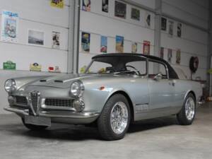 Immagine 2/16 di Alfa Romeo 2000 Spider (1960)