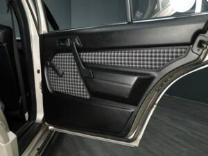 Image 21/30 of Mercedes-Benz 190 E 2.3-16 (1984)