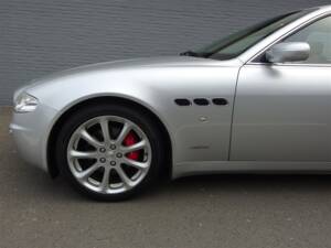 Bild 32/95 von Maserati Quattroporte 4.2 (2007)