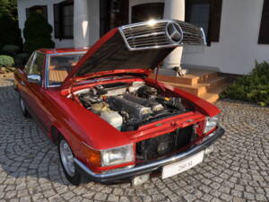 Image 33/52 de Mercedes-Benz 280 SL (1985)