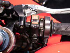 Bild 35/42 von Honda DUMMY (2000)